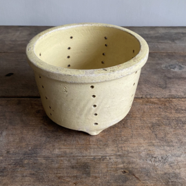 AW20111207 Large antique French goat cheese mold in beautiful soft yellow and condition! Size: +/- 13 cm high / 18 cm cross section.