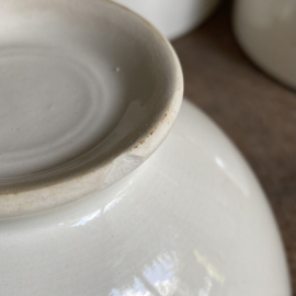 AW20111115 Set of 6 old French bowls with blind mark, one has a minimal chip on the edge of the foot (see photos 7 & 8), otherwise all in beautiful condition! Size: 6.5 cm high / 10 cm cross section.