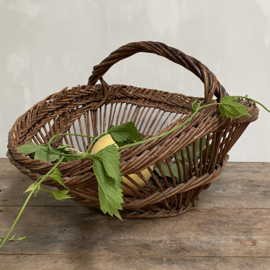 BU20110102 Large old French harvest basket of woven willow wood in beautiful condition! Size: 28 cm. high (to handle) / 58.5 cm. long / 41 cm. cross section