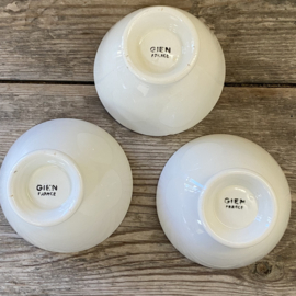 AW20111315 Set of 3 old French café bowls stamped - Gien France - period: 1960-1971 one is missing a minimal chip (see photo for details) otherwise all three in beautiful condition! Size: 6 cm high / 11 cm cross section