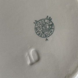 AW20111109 Oude ovale  Belgische serveerschaal stempel - Boch la Louviére - periode: 1963 in prachtige licht beboterde staat (op de randen) Afmeting: 28,5 cm. lang / 21,5 cm doorsnede / 6,5 cm hoog