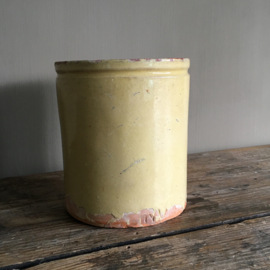 AW20110710 Old French confiture jar in soft yellow blind mark N.V. in beautiful condition! Size: 12.5 cm. high / 10.5 cm. cross section.