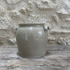 AW20111262 Oude Franse pot van grès aardewerk in prachtige staat! Afmeting: 23,5 cm hoog / 20 cm doorsnede