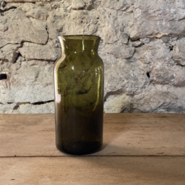 OV20111075 Antique French cornichon or olive storage jar made of mouth-blown glass, period: 19th century, in beautiful condition! Size: 24.5 cm high / 10.5 cm cross section (bottom) / 9 cm cross section (top)