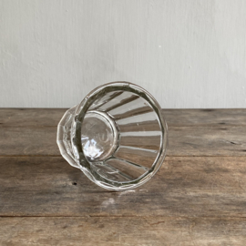 OV20111027 Antieke Franse confiturepot van mondgeblazen glas in prachtige staat! Afmeting: 8 cm hoog /  10,5 cm doorsnede
