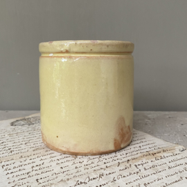 AW20110885 Antique handmade French Novia confiture jar glazed yellow in perfect condition! Size: 10 cm. high / 9 cm. cross section.