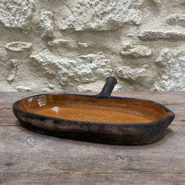 AW20111266 Antieke Franse ovenschaal maat no: 3 in prachtige staat! Afmeting:  38,5 cm lang / 21,5 cm breed /  5 cm hoog.
