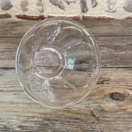 OV20111058 Antieke Franse confiturepot van mond geblazen glas in perfecte staat! Afmeting: 8 cm hoog / 11,5 cm doorsnede.
