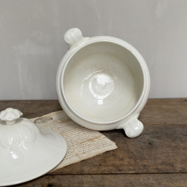 AW20110980 Antique Dutch soup tureen stamp - Petrus Regout & Co Maastricht - period: 1892 in beautiful condition! Size: 26 cm. high (up to the handle) / 30 cm. cross section (up to the handles)
