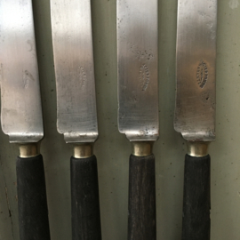 OV20110586 Set of 10 old French knives with probably ebony handle inscription - Acier Fondu - which means: cast steel in beautiful condition! Dimensions: 25 cm. long