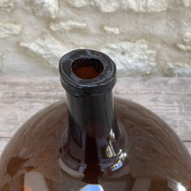 OV20111095 Antique French mouth-blown glass liqueur bottle in beautiful condition! Size: 31.5 cm high / +/- 24 cm cross section (measured across the "belly")