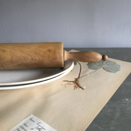 OV20110717 Old French rolling pin in beautiful condition! Size: 48.5 cm. long / 7 cm. cross section