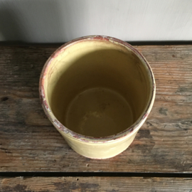 AW20110710 Old French confiture jar in soft yellow blind mark N.V. in beautiful condition! Size: 12.5 cm. high / 10.5 cm. cross section.