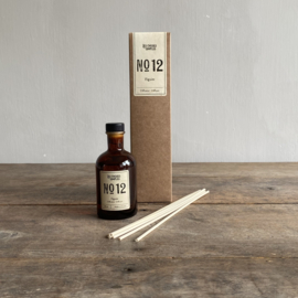 Diffuser no 12 Fig 100 ml glass bottle including set of reed sticks. Made in Provence, France