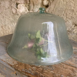 BU20110114 Large antique southern French vegetable garden/melon cloche of mouth-blown glass with still intact handle. Period: 19th century in beautiful condition! Size: 27 cm. high (up to the handle) / 50 cm. cross section. Pick up only!