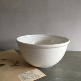 AW20110856 Large old classic batter bowl not marked, presumably Petrus Regout in beautiful condition! Size: 25.5 cm. cross-section  / 13 cm. high.