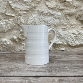 AW20111320 Large old French milk jug stamp - Céranord Saint Amand France - period: 1962. Minimal chip on the underside rim (see photo), otherwise in beautiful condition! Size: 18.5 cm high / 11.5 cm cross section