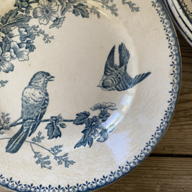 AW20111316 Set of 6 antique French deep plates stamped - Mésange Longwy period: 19th century in beautiful iron blue..some slightly stained, one minimal chip (see photo) otherwise in beautiful condition!  Size: 22,5 cm cross section.