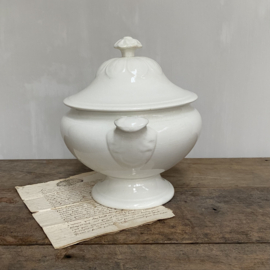 AW20110980 Antique Dutch soup tureen stamp - Petrus Regout & Co Maastricht - period: 1892 in beautiful condition! Size: 26 cm. high (up to the handle) / 30 cm. cross section (up to the handles)