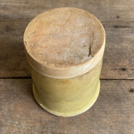 AW20111165 Antique French yellow glazed pot period: 19th century in beautiful condition! Size: 17 cm high / 15.5 cm cross section