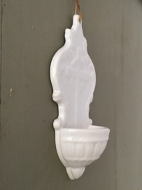 AW20110233 Antiek Frans wijwaterbakje stempel - Porcelaine Opaque de Gien - periode: 1886-1938 in perfecte staat. Afmeting: 15 cm. hoog / +/- 7,5 cm. breed