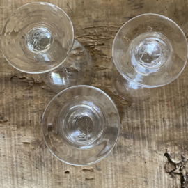 OV20111070 Set of 3 nearly identical - Souvenir de la Fête - wine glasses made of mouth-blown glass, period: 19th century. In beautiful condition! Size: 14 cm high / 7.5 cm cross section.