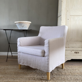 OV20110828 Tijdloze fauteuil van bekend Zweeds warenhuis...uniek door op maat gemaakte hoes van Frans ecologisch hennep kleur - Grey Weather - in prachtige staat! Afmeting: 80 cm. hoog / 60 cm. diep / 70 cm. breed.  Alleen ophalen in de winkel