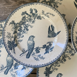 AW20111316 Set of 6 antique French deep plates stamped - Mésange Longwy period: 19th century in beautiful iron blue..some slightly stained, one minimal chip (see photo) otherwise in beautiful condition!  Size: 22,5 cm cross section.