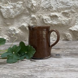 AW20111313 Antique French chocolate pitcher with yellow glazed interior in beautiful condition! Size: 11.5 cm high / 8.5 cm cross section