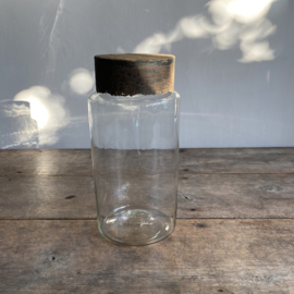 OV20111030 Antieke Franse apothekers pot van mond geblazen glas in prachtige staat! Afmeting: 25 cm hoog / 12,5 cm doorsnede (onderzijde) / 11 cm (bovenzijde)