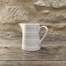 AW20111089 Old Belgian milk jug with content indication 1 liter stamp - Boch Freres la Louvière - period: 1960-1965, minor damage to the bottom (see photos), otherwise in beautiful condition! Size: 14.5 cm high / 10.5 cm cross section.