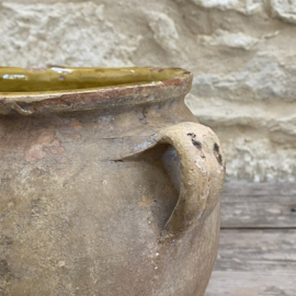 AW20111307 Old French pot with a beautiful yellow glazed interior and rim. For details, see photos for rim imperfections. Otherwise in beautiful condition! Dimensions: 23 cm high / 19 cm diameter