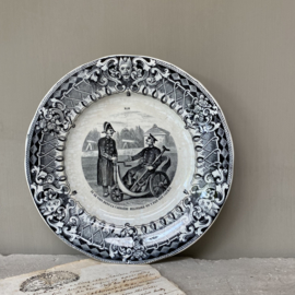 AW20110432 Set van 6 antieke Franse spotprentborden, licht beboterd - stempel Creil et Montereau - periode: 1884-1920 in perfecte staat! / Afmeting: 20 cm. doorsnede