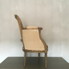 OV20110714 Antique French Bergère ladies chair period Louis XVI in original weathered condition and filling. You could reupholster her, I think she is beautiful just the way she is .... Size: 86 cm. high / 55 cm. wide / 32.5 seat height. Pickup only.