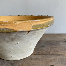AW20111078 Antique South French bowl period: 19th century in beautiful ocher colour shade and beautiful condition! Size: 36 cm cross section  / 18 cm high.