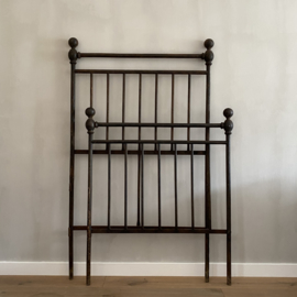 OV20110218 Antique cast iron  bed from Italy, so beautiful because of its sober appearance and so special because of its high headboard (1.64 m), complete excluding bottom. Size: 90x200. Pick up only.