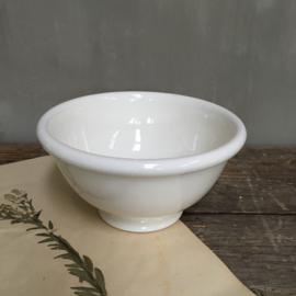 AW20110737 Old classic batter bowl stamp - P. Regout & Co .. Maastricht - period: 1935-1955 in perfect condition! Size 12 cm. high / 22 cm. intersection