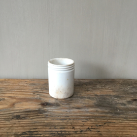 AW20110480 Beautiful small buttered French ointment jar stamp - Sarreguemines - in very nice condition! Dimensions: 5.5 cm. high / 4 cm. cross-section.