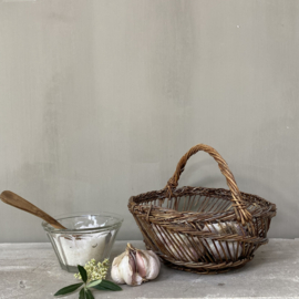 BU20110103 Sweet little old French harvest basket made of woven willow wood in beautiful condition! Size: 11 cm. high / 24.5 cm. long / 21 cm. cross section