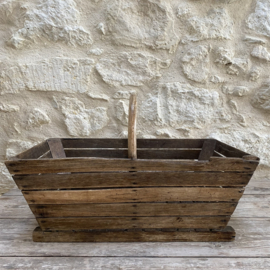 BU20110203 Large old French unique wooden basket in beautiful condition! Size: 55.5 cm long / 21 cm high (to handle) / 34 cm high (including handle) / 30 cm cross section