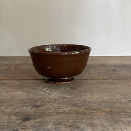 AW20111141 Grote oude Franse geitenkaas mal in prachtige staat! Leuk voor gebruik in de keuken of decoratief met een waxinelichtje. Afmeting: +/- 16 cm doorsnede / +/- 8,5 cm hoog.