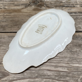 AW20111322 Antique French serving dish "shell model" stamp - Creil & Montereau Terre de Fer - period: from 1894 in beautiful lightly buttered condition! Size: 22 cm long / 12.5 cm cross section
