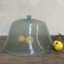 BU20110114 Large antique southern French vegetable garden/melon cloche of mouth-blown glass with still intact handle. Period: 19th century in beautiful condition! Size: 27 cm. high (up to the handle) / 50 cm. cross section. Pick up in store only!