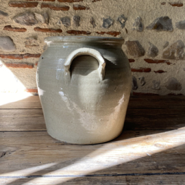 AW20111218 Oude Frans pot van grès aardewerk in prachtige staat! Afmeting:  24 cm hoog /  20 cm doorsnede.