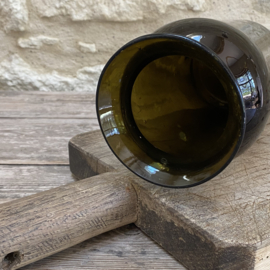 OV20111077 Antique French cornichon or truffle jar made of mouth-blown glass in a beautiful deep dark green...in beautiful condition! Size: 27.5 cm high / 11 cm cross section (top) / 11 cm  cross section bottom
