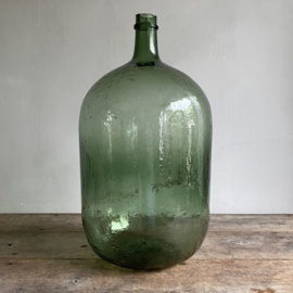 OV20111026(C) Large old French wine bottle with the traditionally turned neck and mouth-blown glass capacity: 20 liters in beautiful condition! Size: +/- 51 cm high / cross section (bottom): 22 cm Pick up only!