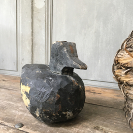 OV20110649 Antique  French rustic wooden decoy duck from the Somme department North of France.  Beautiful worn anthracite and beautiful condition! Size: 30 cm. long / 16 cm. high.