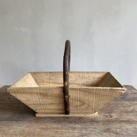 BU20110119 Old French wooden harvest basket used for picking grapes in beautiful condition! Size: 48 cm long / 17.5 cm high / 33 cm  wide