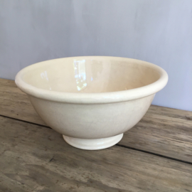 AW20110627 Old heavy classic batter bowl in soft yellow. Not marked, but probably P. Regout & Co. Beautifully crackled and perfect condition! / Dimensions: 13.5 cm. high / 27 cm. cross section