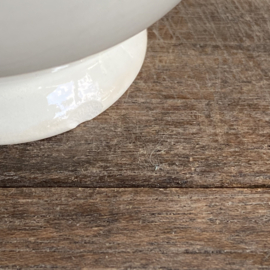 AW20111115 Set of 6 old French bowls with blind mark, one has a minimal chip on the edge of the foot (see photos 7 & 8), otherwise all in beautiful condition! Size: 6.5 cm high / 10 cm cross section.